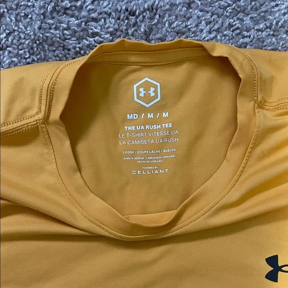 Men’s Under Armour Gold Yellow Short Sleeve Tee - Picture 2 of 4